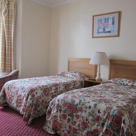 קלבדון The Highcliffe Hotel חדר תמונה