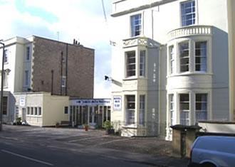 קלבדון The Highcliffe Hotel מראה חיצוני תמונה