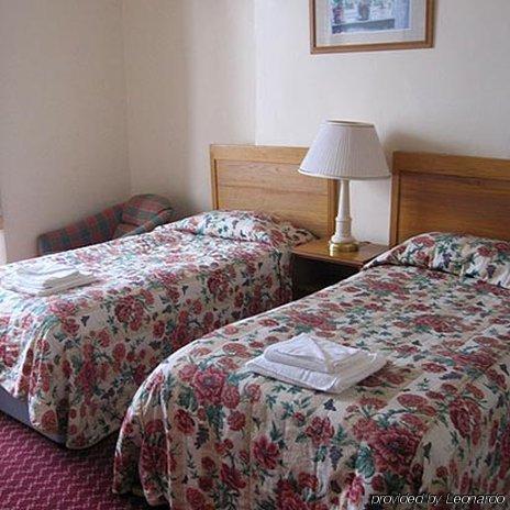 קלבדון The Highcliffe Hotel חדר תמונה